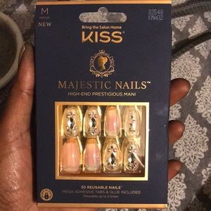 Kiss Majestic Nails 30 Count